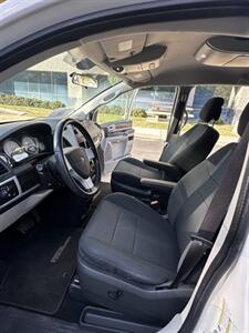 2010 Dodge Grand Caravan SXT   - Photo 8 - Albuquerque, NM 87110