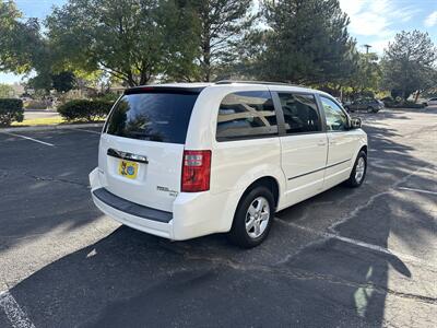 2010 Dodge Grand Caravan SXT   - Photo 6 - Albuquerque, NM 87110