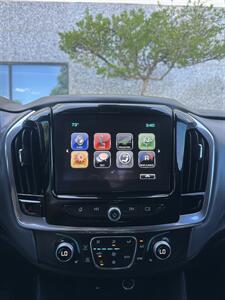 2018 Chevrolet Traverse LT Cloth   - Photo 11 - Albuquerque, NM 87110