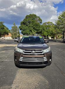2018 Toyota Highlander XLE   - Photo 8 - Albuquerque, NM 87110