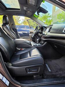 2018 Toyota Highlander XLE   - Photo 17 - Albuquerque, NM 87110