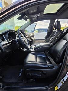 2018 Toyota Highlander XLE   - Photo 10 - Albuquerque, NM 87110
