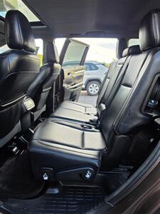 2018 Toyota Highlander XLE   - Photo 18 - Albuquerque, NM 87110