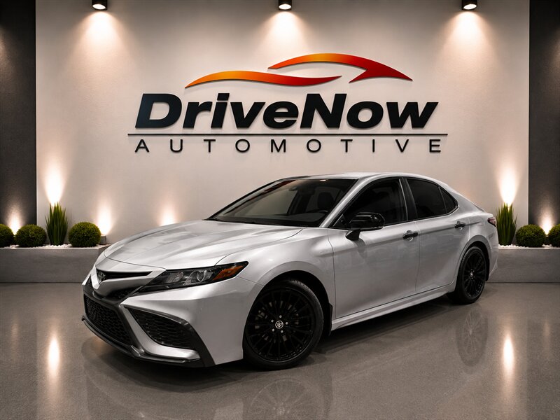 2022 Toyota Camry SE Nightshade   - Photo 1 - Albuquerque, NM 87110