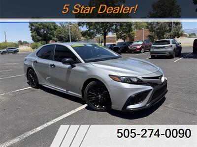 2022 Toyota Camry SE Nightshade   - Photo 2 - Albuquerque, NM 87110