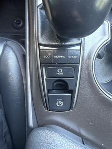 2022 Toyota Camry SE Nightshade   - Photo 13 - Albuquerque, NM 87110