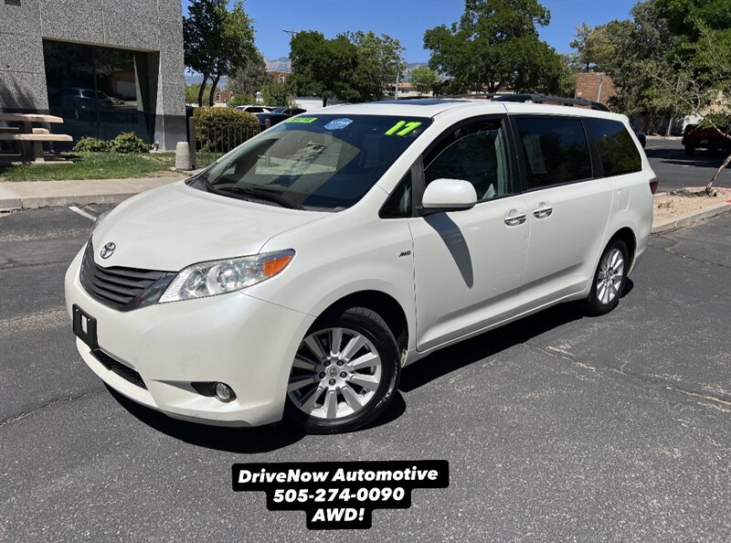 2017 Toyota Sienna XLE Premium 7-Passenger   - Photo 1 - Albuquerque, NM 87110