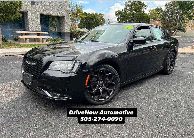 2019 Chrysler 300 S  