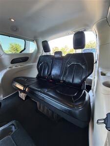 2023 Chrysler Pacifica Touring L   - Photo 18 - Albuquerque, NM 87110