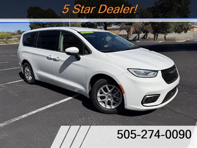 2023 Chrysler Pacifica Touring L   - Photo 2 - Albuquerque, NM 87110
