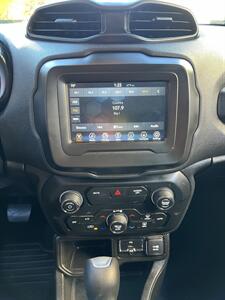 2018 Jeep Renegade Latitude   - Photo 15 - Albuquerque, NM 87110