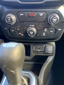 2018 Jeep Renegade Latitude   - Photo 17 - Albuquerque, NM 87110