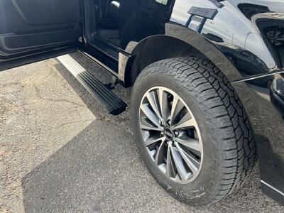 2017 Lincoln Navigator L Select   - Photo 10 - Albuquerque, NM 87110