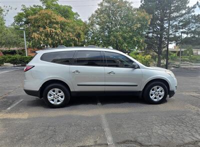 2017 Chevrolet Traverse LS   - Photo 5 - Albuquerque, NM 87110