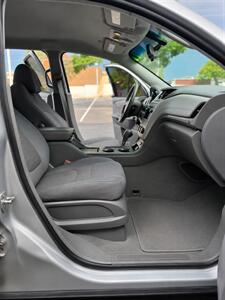 2017 Chevrolet Traverse LS   - Photo 17 - Albuquerque, NM 87110