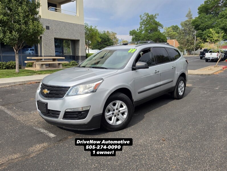 2017 Chevrolet Traverse LS   - Photo 1 - Albuquerque, NM 87110