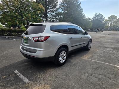 2017 Chevrolet Traverse LS   - Photo 7 - Albuquerque, NM 87110