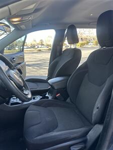 2020 Jeep Cherokee Latitude   - Photo 9 - Albuquerque, NM 87110