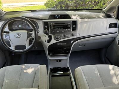 2011 Toyota Sienna LE 7-Passenger   - Photo 8 - Albuquerque, NM 87110