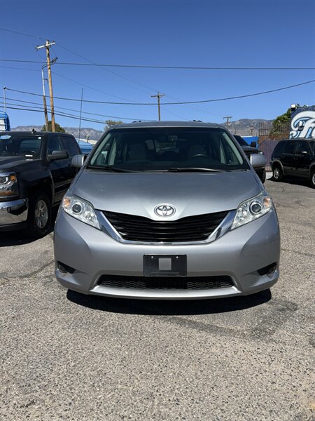 View vehicle photo 7