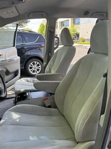 2011 Toyota Sienna LE 7-Passenger   - Photo 13 - Albuquerque, NM 87110