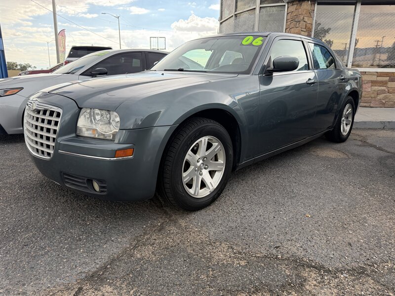 2006 Chrysler 300 Touring   - Photo 1 - Albuquerque, NM 87110