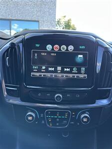 2018 Chevrolet Traverse LT Cloth   - Photo 11 - Albuquerque, NM 87110