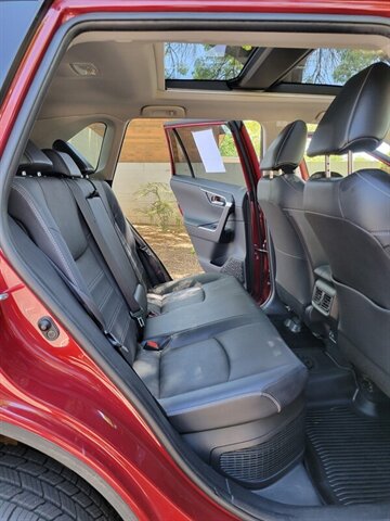 2020 Toyota RAV4 Limited - Photo 22