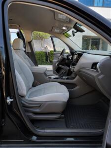 2019 Chevrolet Traverse LT Cloth   - Photo 17 - Albuquerque, NM 87110