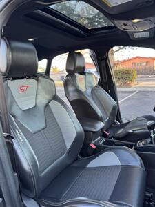 2017 Ford Focus ST   - Photo 10 - Albuquerque, NM 87110