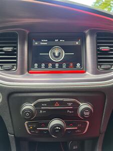 2018 Dodge Charger SXT   - Photo 12 - Albuquerque, NM 87110