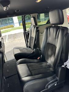 2019 Dodge Grand Caravan SXT   - Photo 15 - Albuquerque, NM 87110