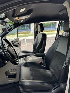 2019 Dodge Grand Caravan SXT   - Photo 9 - Albuquerque, NM 87110