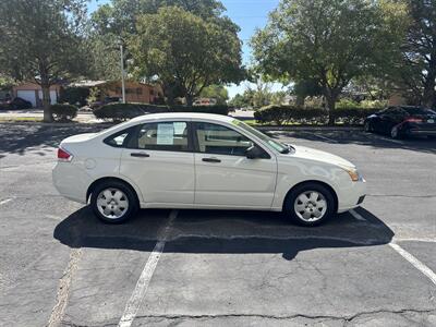 2011 Ford Focus S   - Photo 4 - Albuquerque, NM 87110