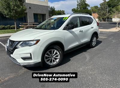 2017 Nissan Rogue SV   - Photo 1 - Albuquerque, NM 87110