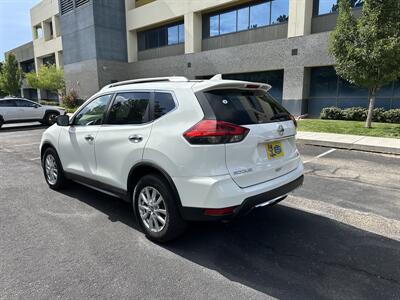 2017 Nissan Rogue SV   - Photo 5 - Albuquerque, NM 87110