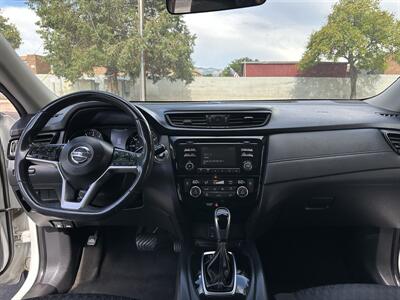 2017 Nissan Rogue SV   - Photo 10 - Albuquerque, NM 87110
