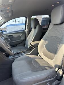 2014 Chevrolet Traverse LT   - Photo 9 - Albuquerque, NM 87110