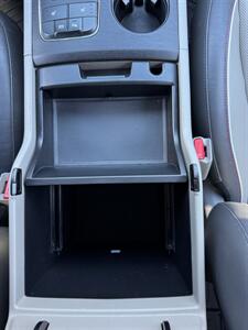 2017 Kia Sedona LX   - Photo 18 - Albuquerque, NM 87110