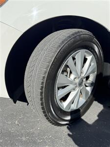 2017 Kia Sedona LX   - Photo 26 - Albuquerque, NM 87110