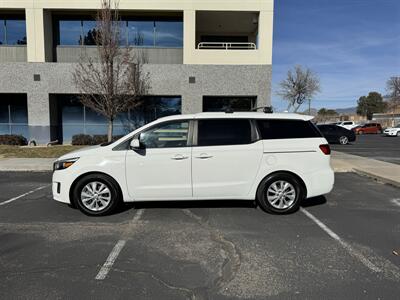 2017 Kia Sedona LX   - Photo 3 - Albuquerque, NM 87110