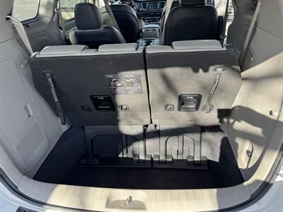 2017 Kia Sedona LX   - Photo 24 - Albuquerque, NM 87110