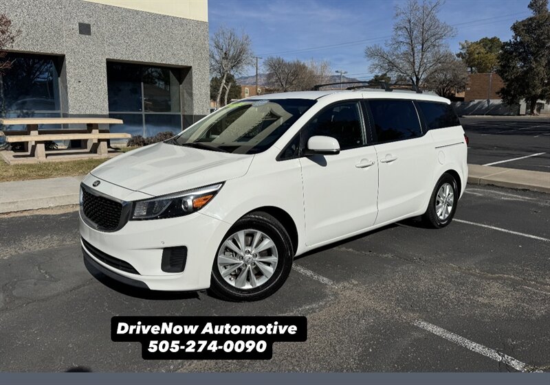 2017 Kia Sedona LX  