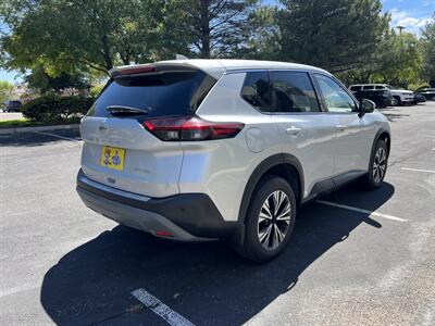 2021 Nissan Rogue SV   - Photo 6 - Albuquerque, NM 87110