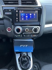 2015 Honda Fit EX   - Photo 12 - Albuquerque, NM 87110