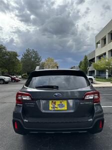 2018 Subaru Outback 2.5i Premium   - Photo 9 - Albuquerque, NM 87110