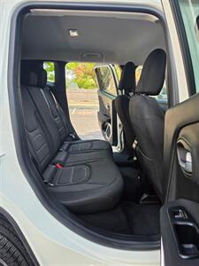 2018 Jeep Renegade Latitude   - Photo 19 - Albuquerque, NM 87110