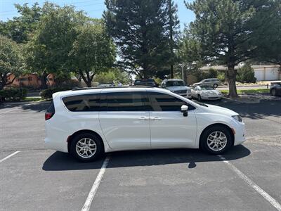 2021 Chrysler Voyager LXi   - Photo 4 - Albuquerque, NM 87110