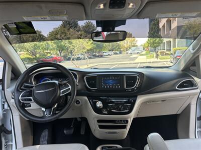 2021 Chrysler Voyager LXi   - Photo 10 - Albuquerque, NM 87110