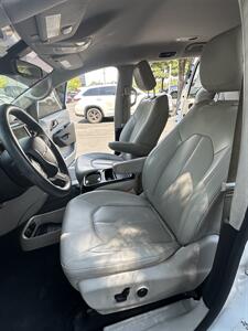 2021 Chrysler Voyager LXi   - Photo 9 - Albuquerque, NM 87110